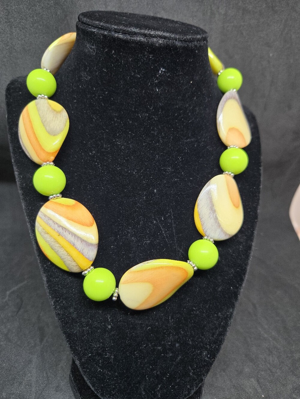 Yousi Chunky Resin Faux Stone Costume Jewelry Necklace